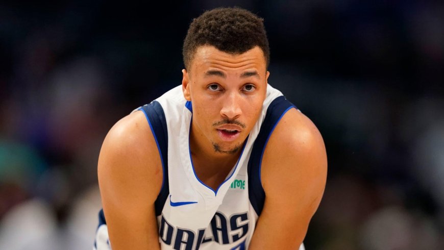 Valuable Mavericks reserve suffers wrist injury that could require surgery, per report