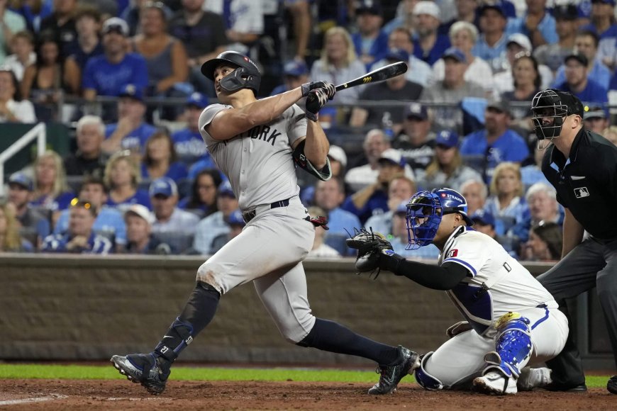 With clutch home run, Giancarlo Stanton once again shows he's built for October