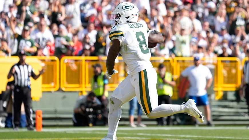 Packers' Josh Jacobs makes first career TD catch vs. Texans to snap historic drought