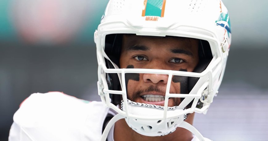 Photo: Tua Tagovailoa Debuts New Hair Color Ahead of Dolphins' Week 9 Game vs. Bills