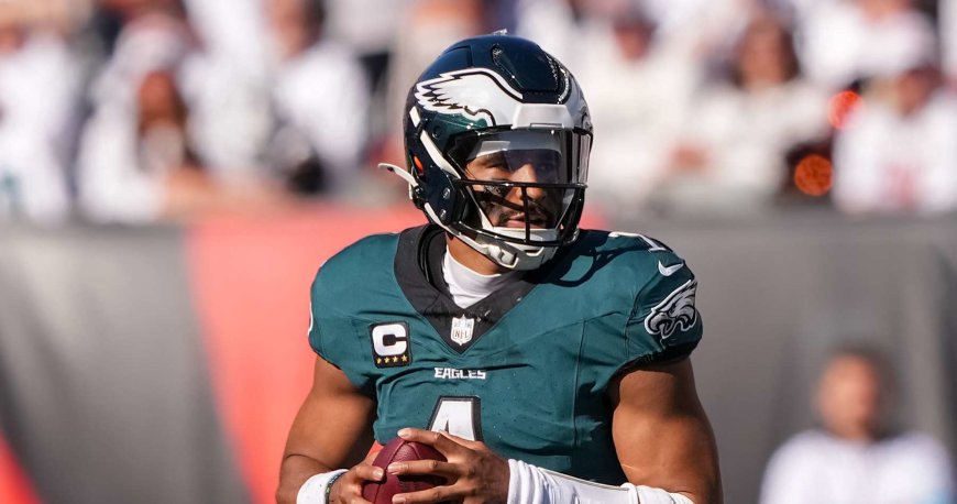 Jalen Hurts' Contract Doesn't Have Golf Clause; Eagles QB Is Honoring Owner's Request