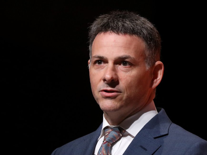 Why billionaire investor David Einhorn is loading up on a struggling agriculture stock 'no one cares about'