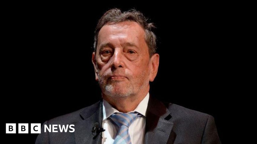 Lord Blunkett injured in Tube platform gap fall