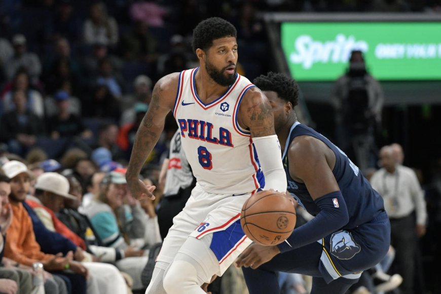 Paul George exits 76ers game after hyperextending left knee, again