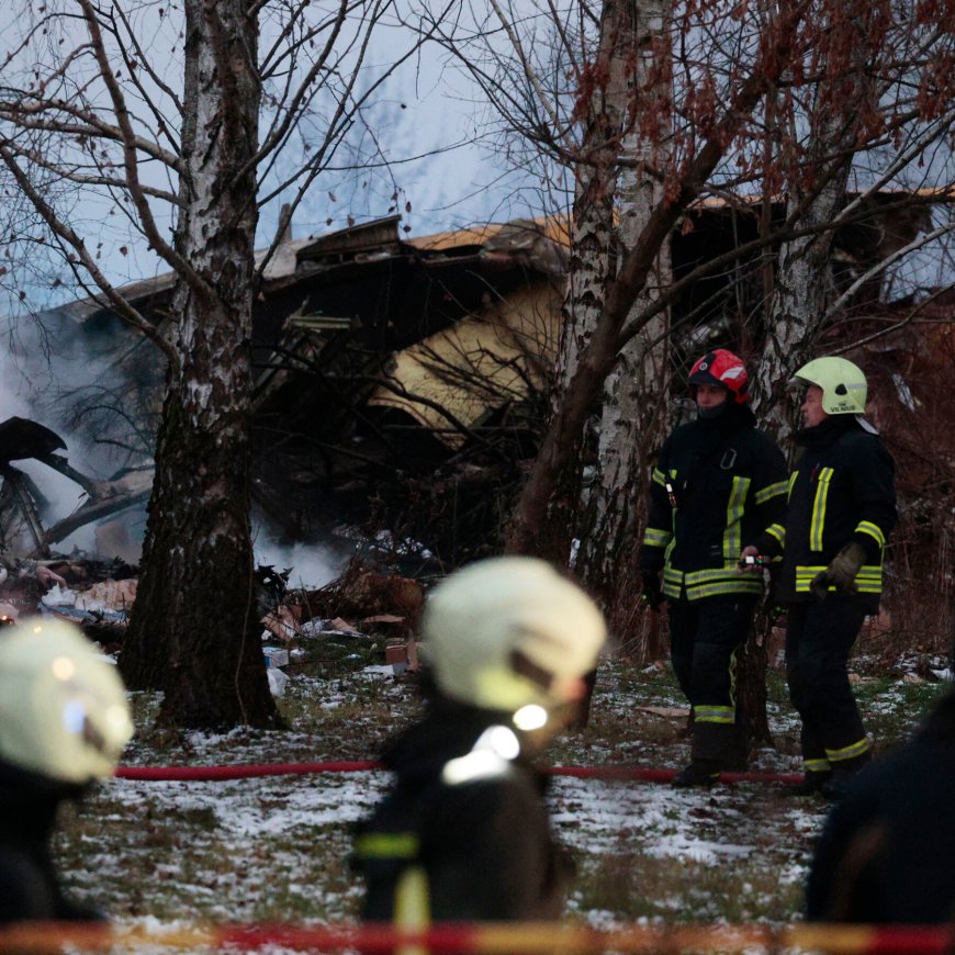 DHL Cargo Plane Crashes Near Airport in Lithuania, Killing 1