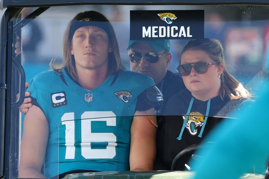 Jaguars place Trevor Lawrence on injured reserve due to concussion, likely ending QB's 2024 season