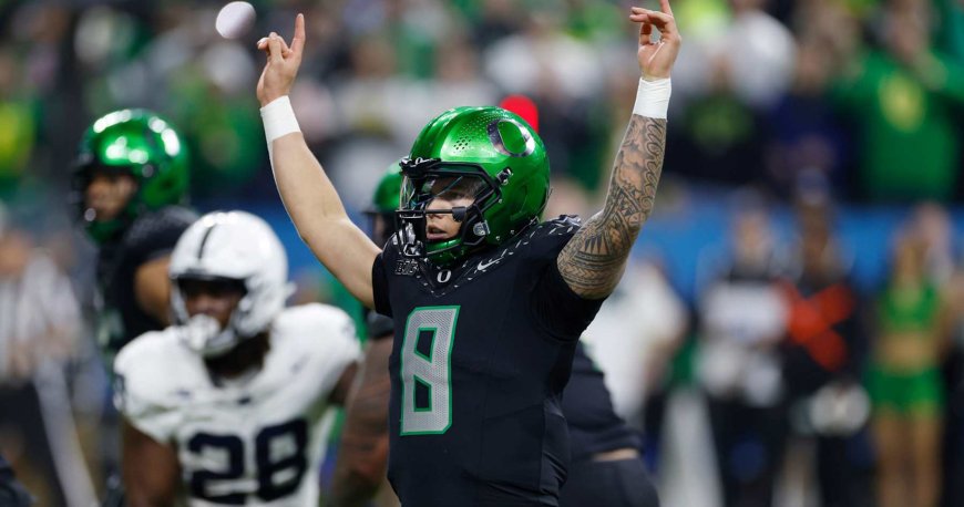 Dillon Gabriel, Oregon Win Big Ten Title vs. PSU, Wow CFB Fans with Undefeated Season