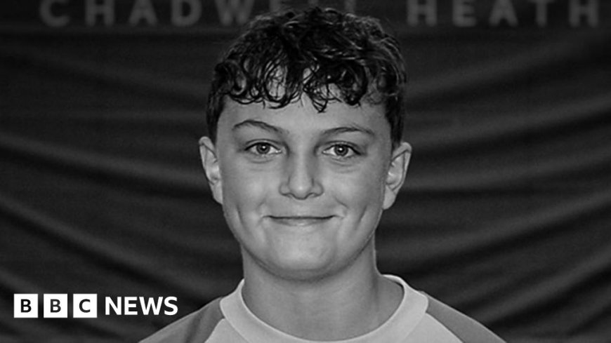 West Ham keeper, 15, dies after cancer diagnosis