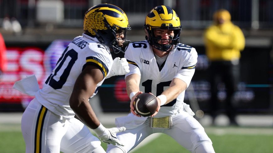 College football odds, picks, predictions for 2024-25 bowl season, playoffs: Model loves Michigan, LSU