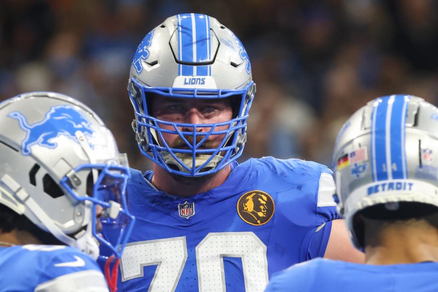 Lions 330-pound OT and cult hero Dan Skipper scores a receiving touchdown